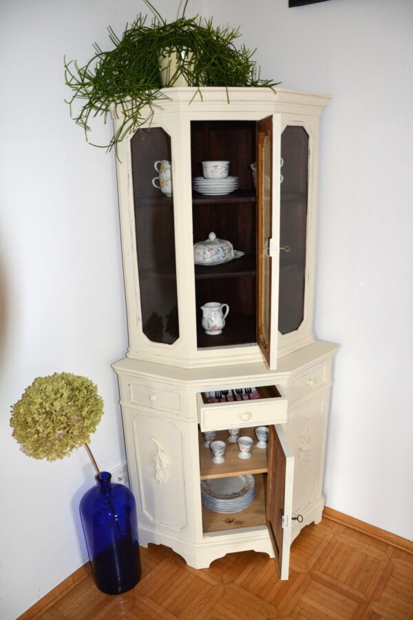 Eckvitrine 1515 – Bild 2