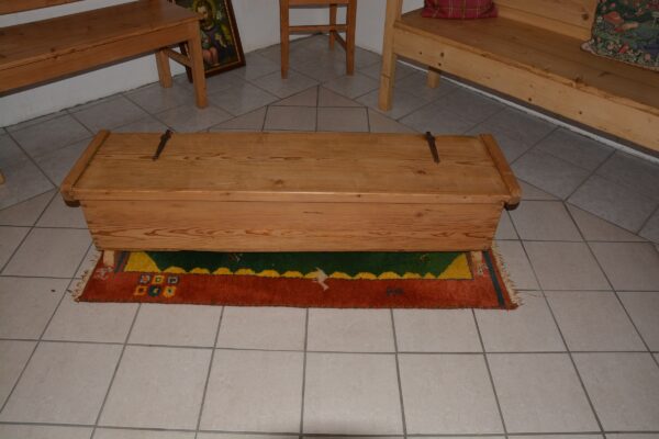 Truhe 1545