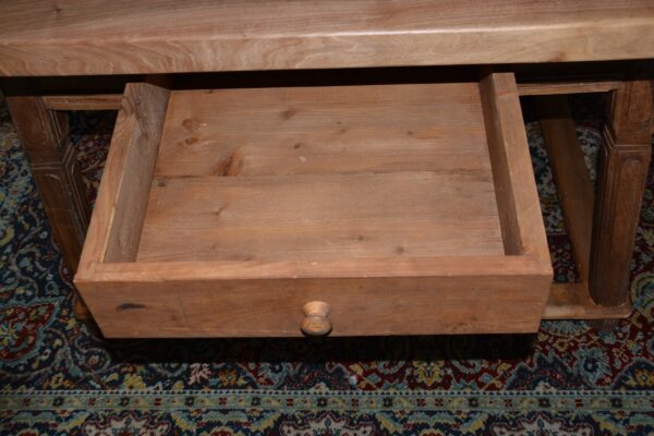 Tisch 1547 – Bild 6