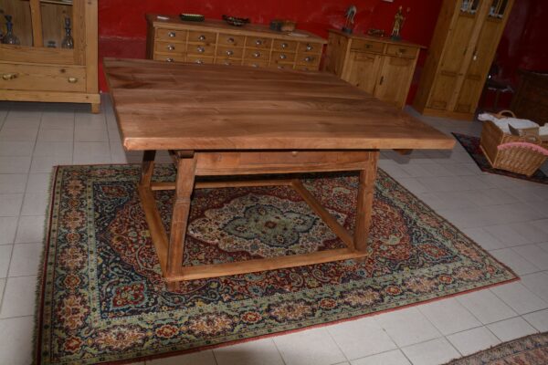 Tisch 1547