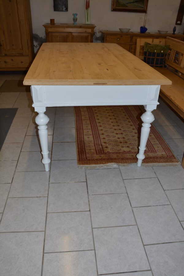 Tisch 1587 – Bild 2