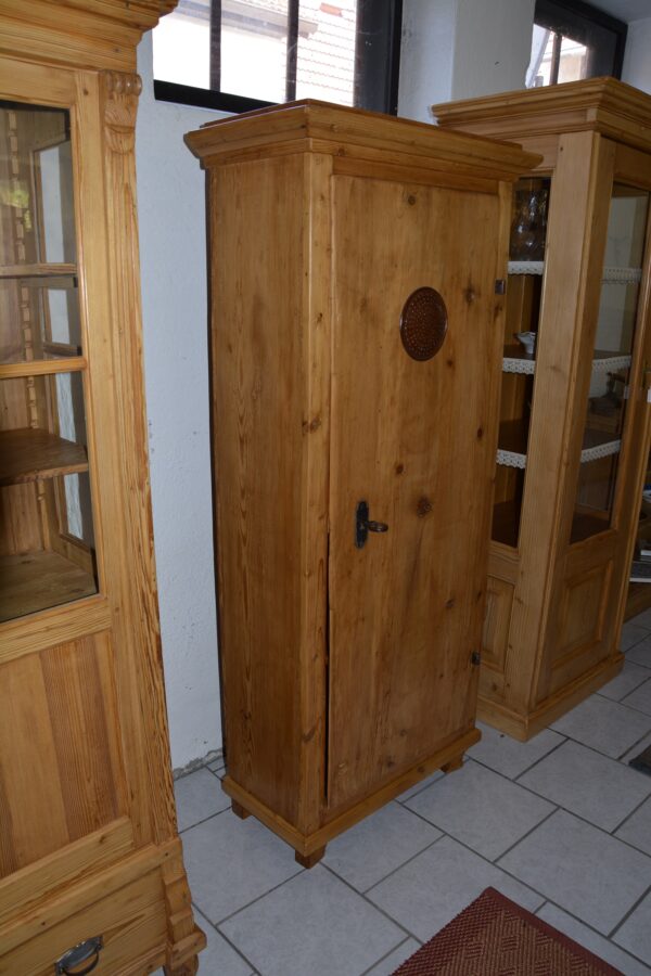 schmaler Vorratsschrank 1620 – Bild 2