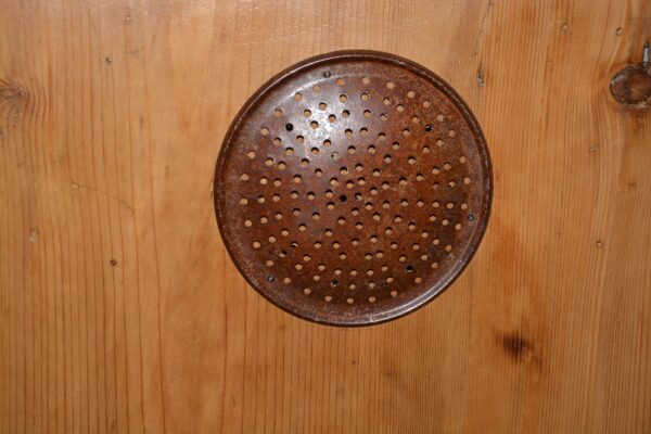 schmaler Vorratsschrank 1620 – Bild 6
