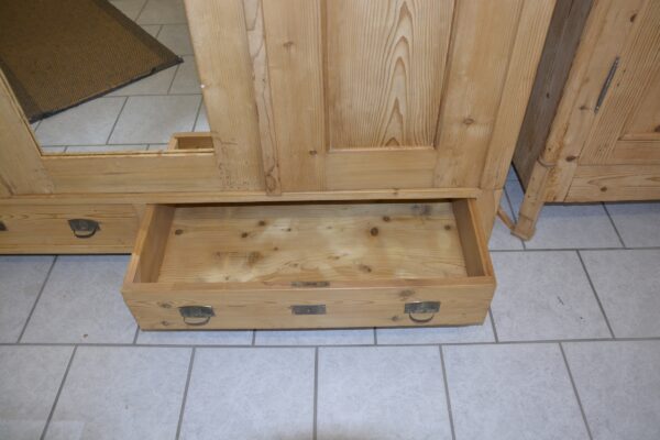 Schrank 1636 – Bild 5